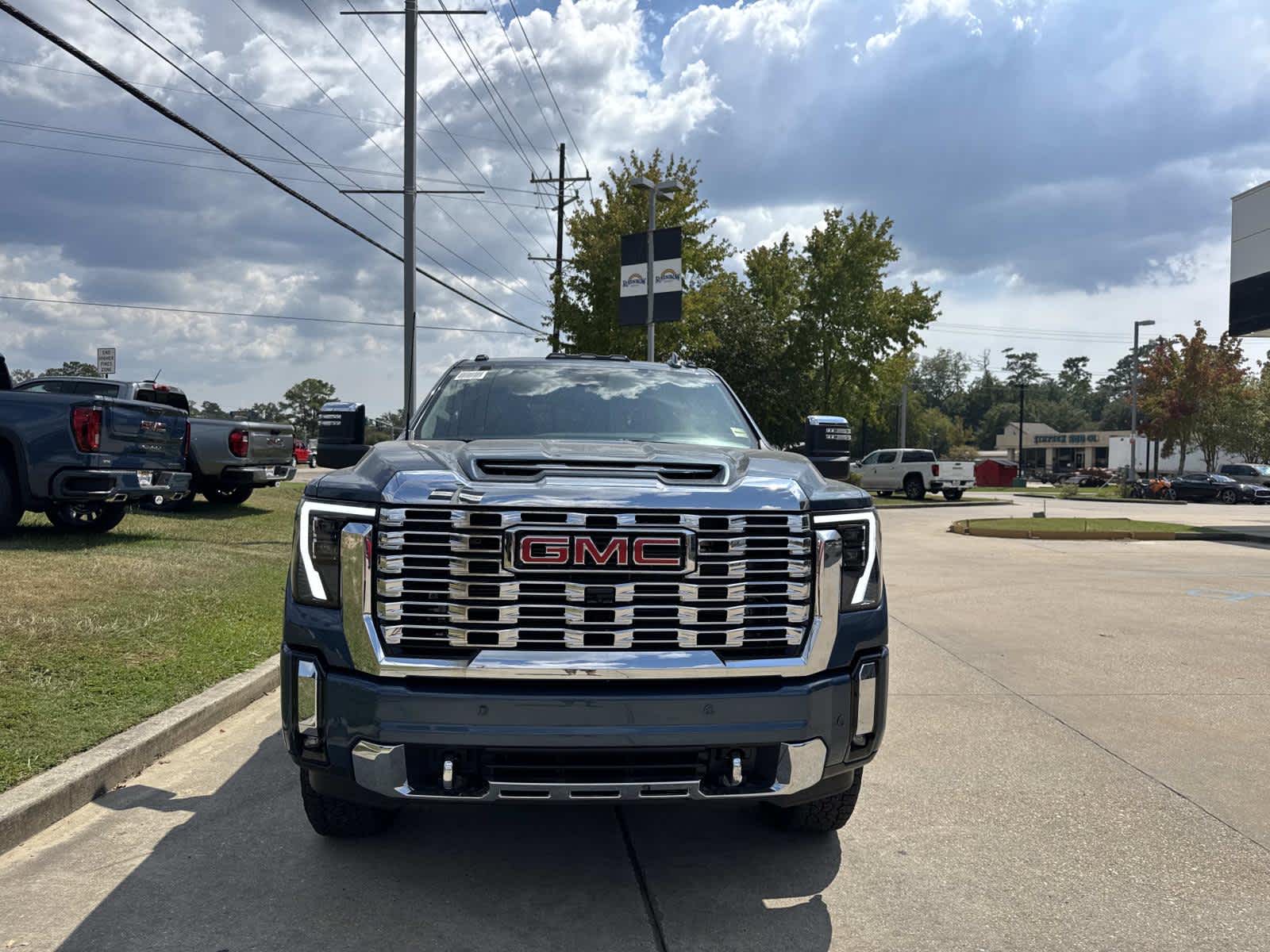 2025 Gmc Sierra 2500 HD Denali photo 2