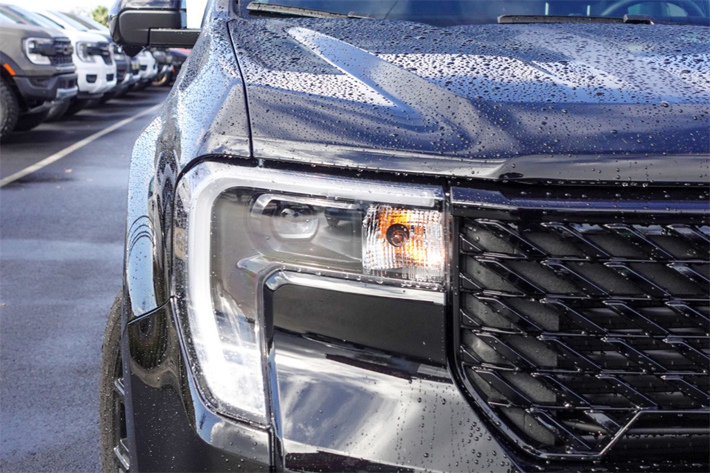 2025 Ford Maverick Lariat photo 4