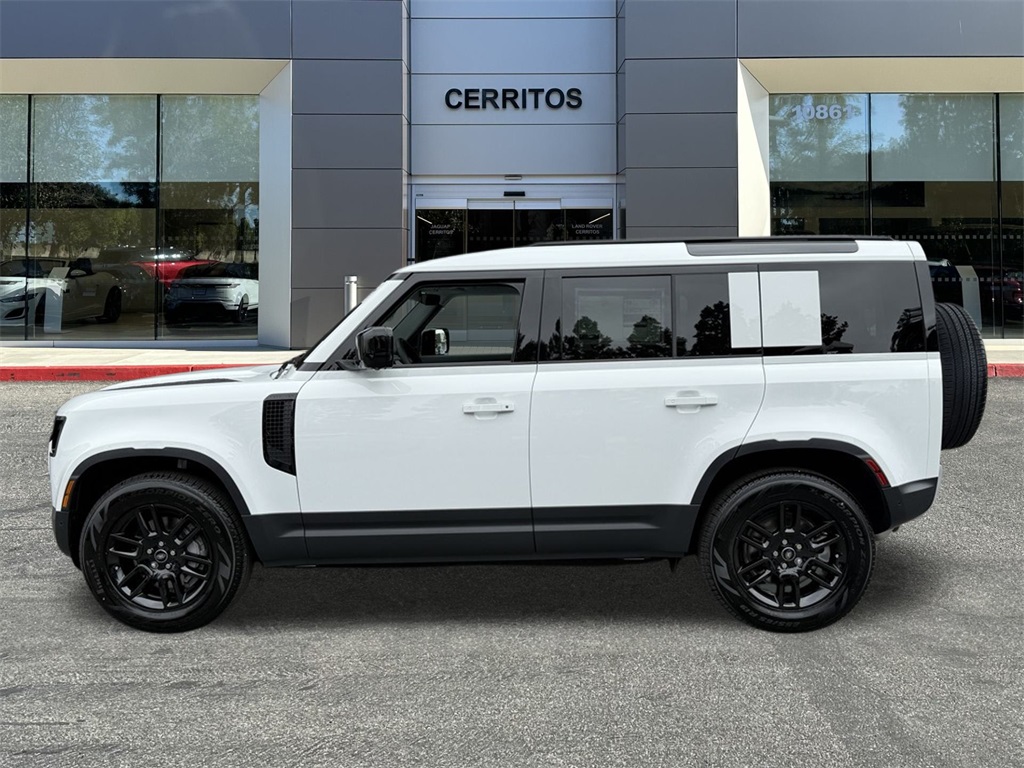 2025 Land Rover Defender 110 S photo 5