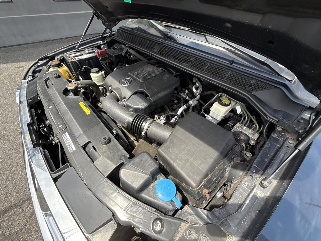 2014 Nissan Titan SL photo 7