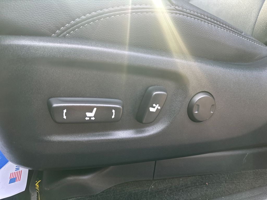 2023 Toyota 4Runner SR5 Premium photo 4