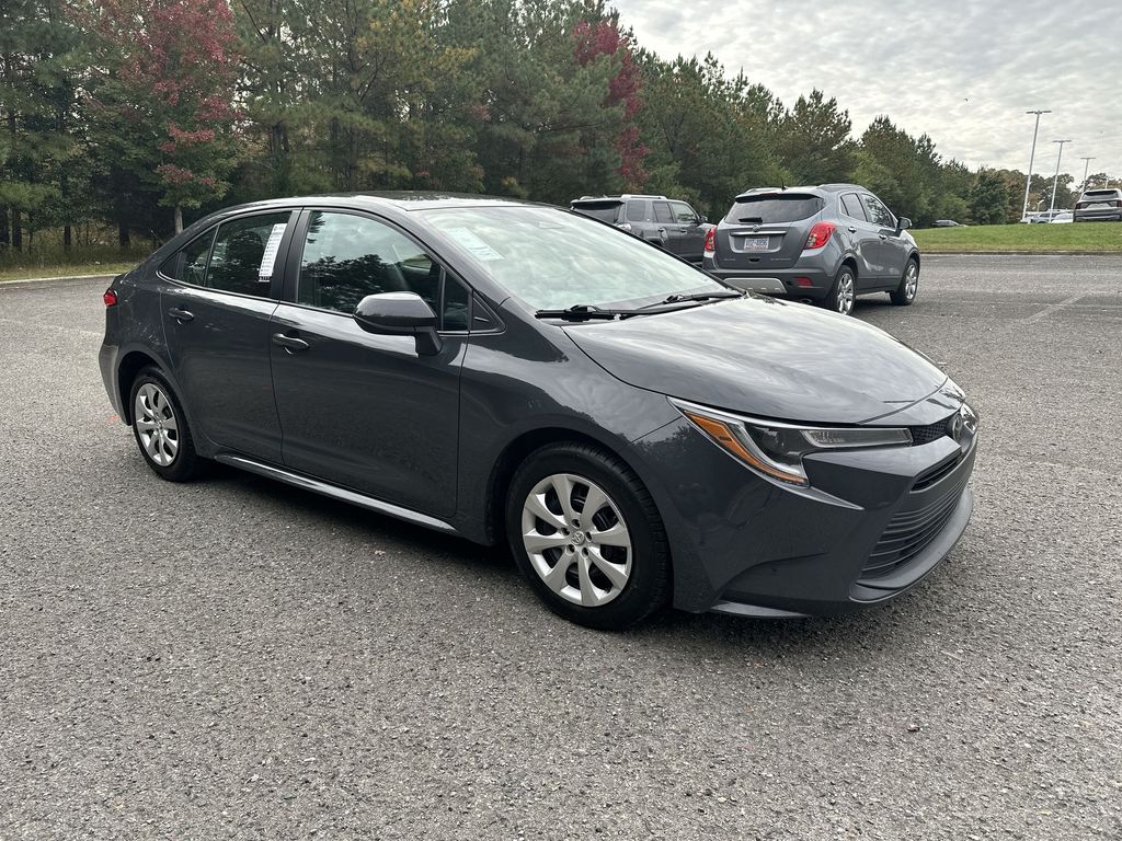 2024 Toyota Corolla LE photo 2