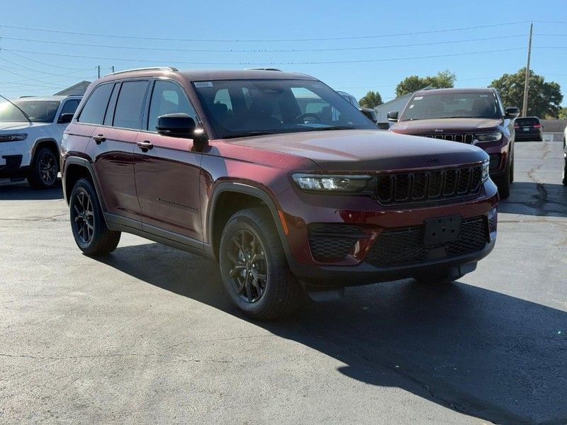 2025 Jeep Grand Cherokee Altitude X photo 2