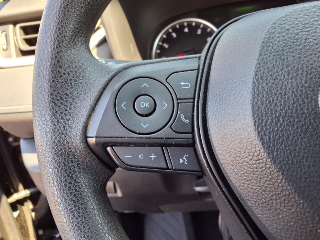 2022 Toyota RAV4 XLE photo 21