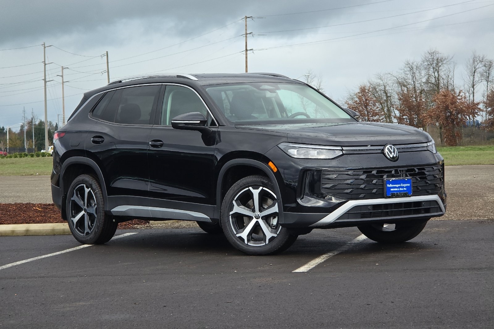 2025 Volkswagen Tiguan SE's photo