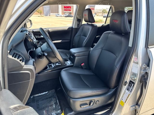 2024 Toyota 4Runner TRD Off-Road Premium photo 4