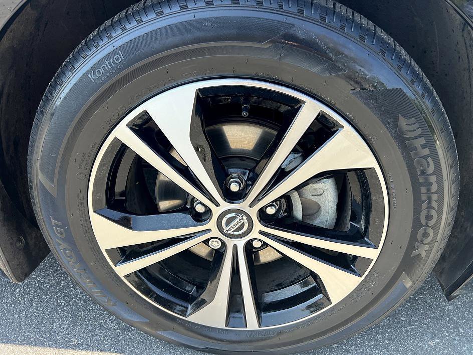 2023 Nissan Sentra SV photo 11