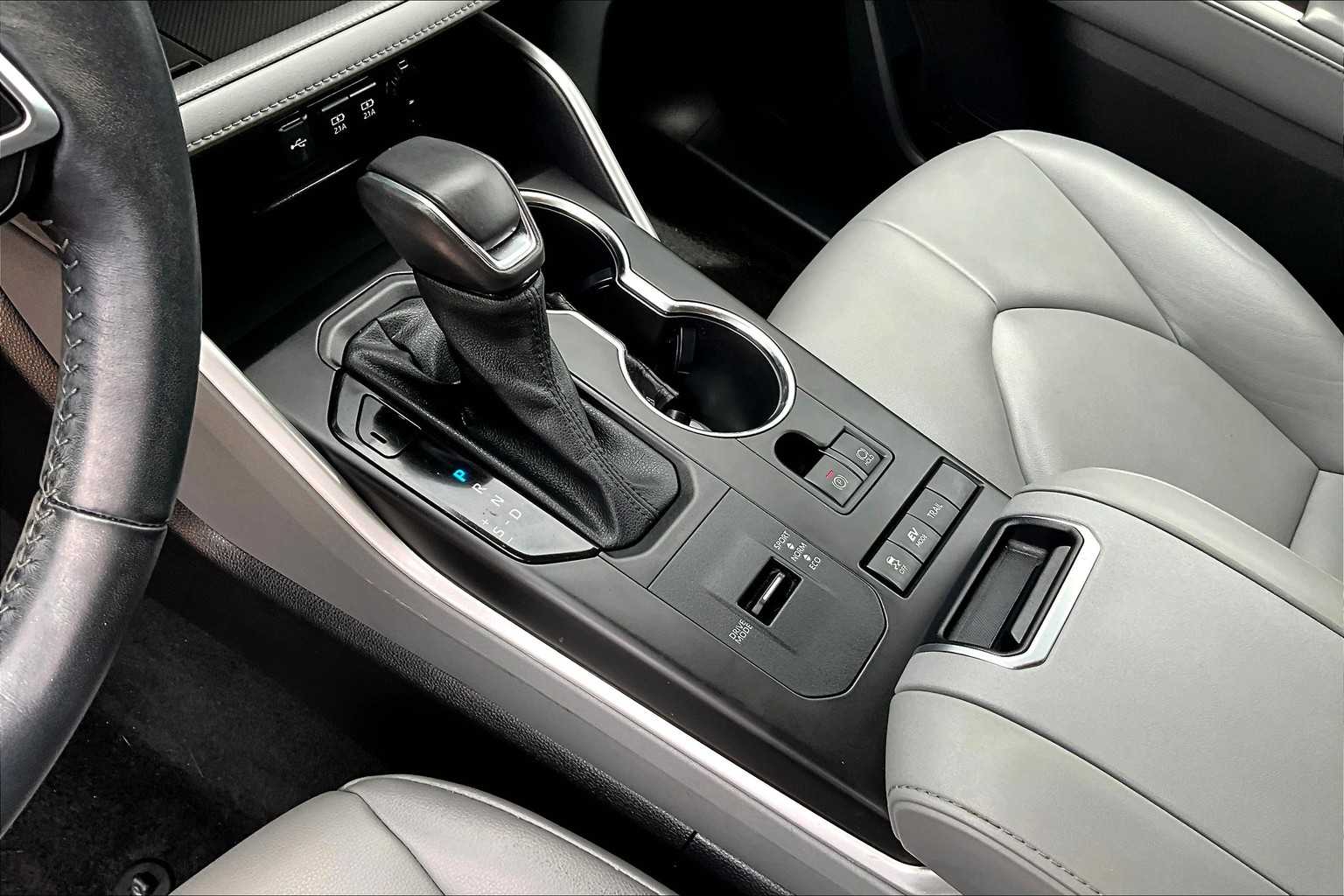 2021 Toyota Highlander Hybrid XLE photo 15