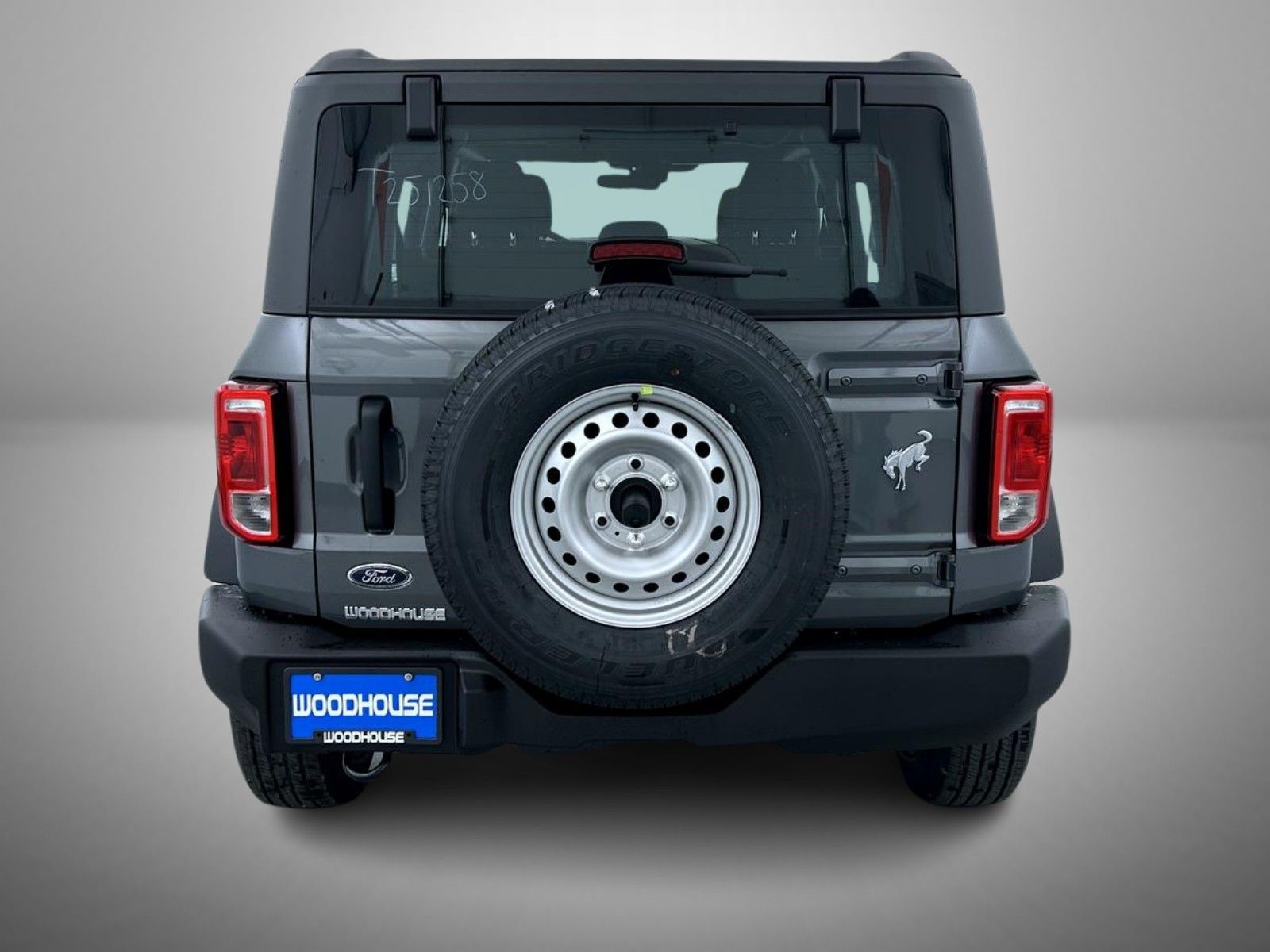 2025 Ford Bronco Base photo 6