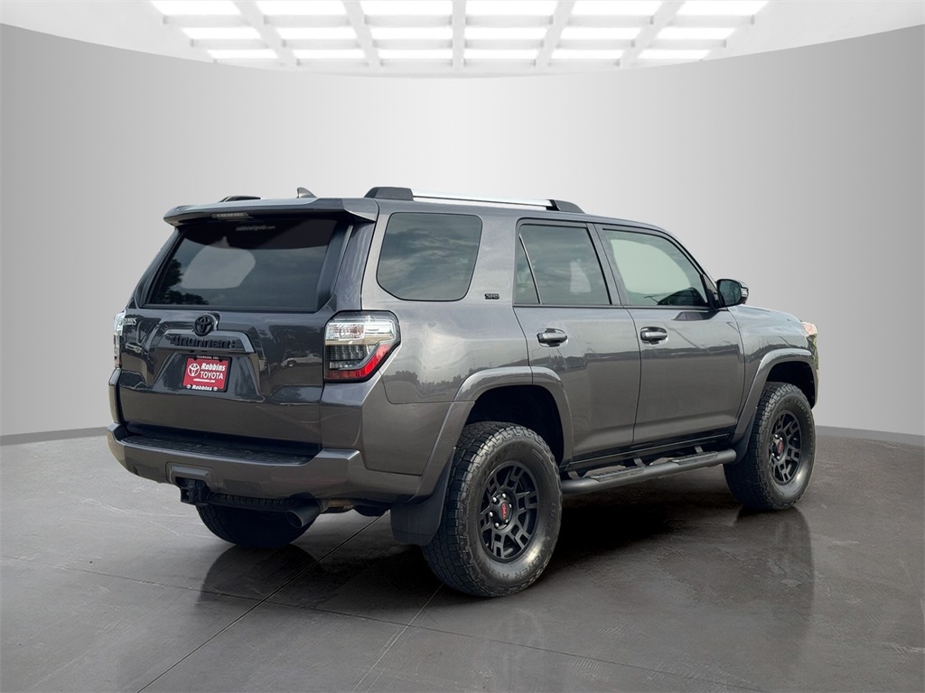 2020 Toyota 4Runner SR5 Premium photo 3