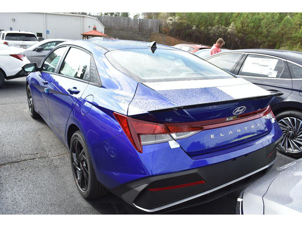 2026 Hyundai Elantra SEL Sport photo 4