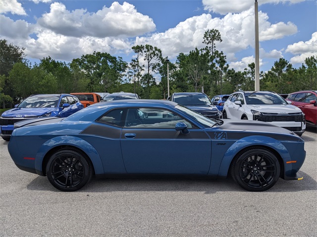 2023 Dodge Challenger R/T Scat Pack Widebody photo 3