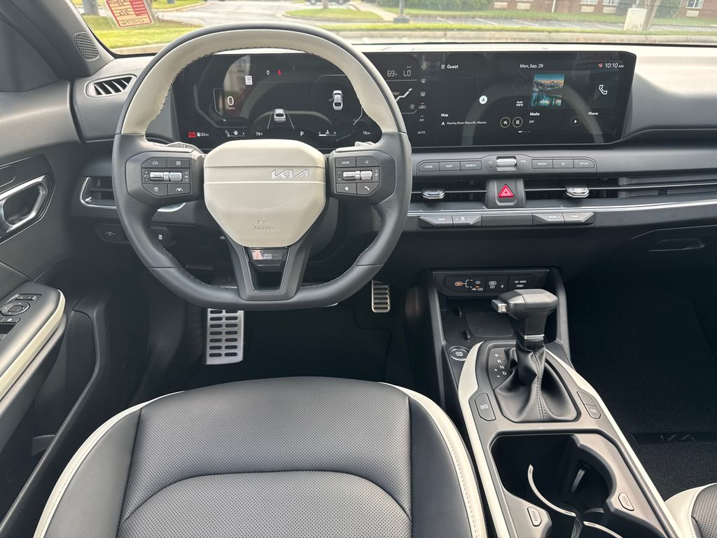 2025 Kia K4 GT-Line Turbo photo 23