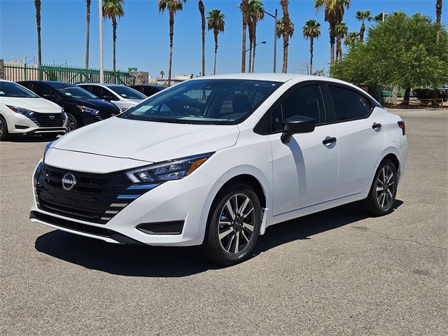 2025 Nissan Versa 1.6 S photo 2
