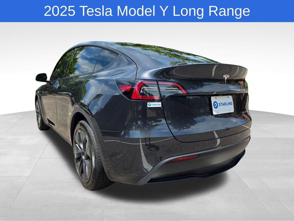 2025 Tesla Model Y Long Range photo 7
