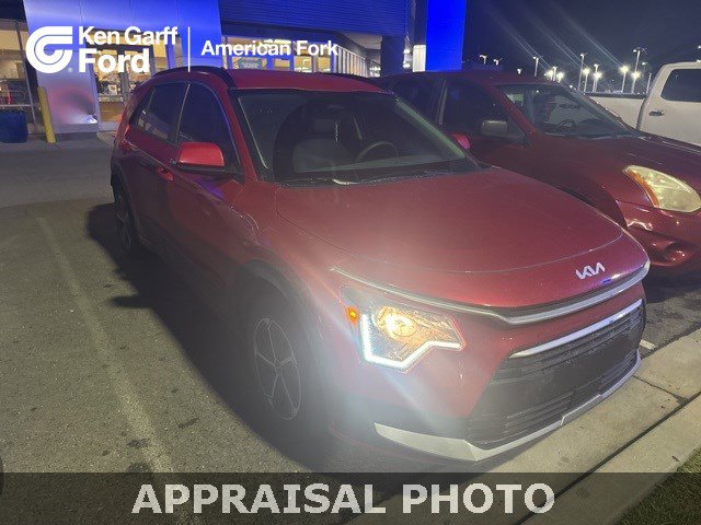 2023 Kia Niro EX's photo