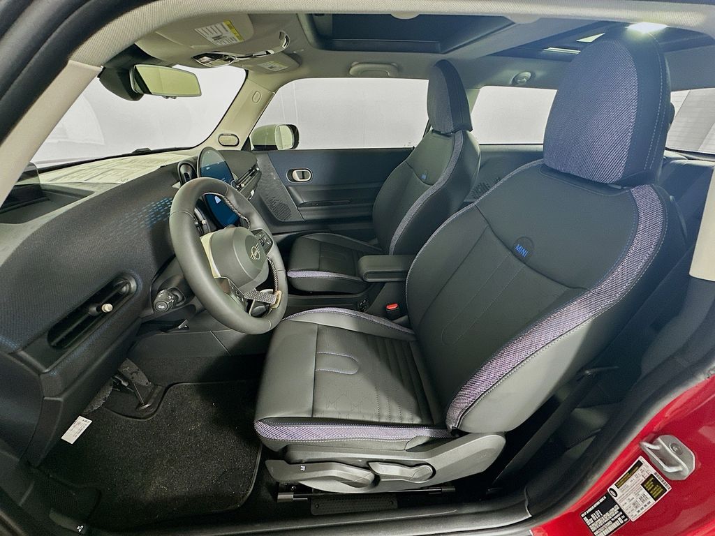 2025 Mini Cooper 2 Door Hardtop Iconic photo 15
