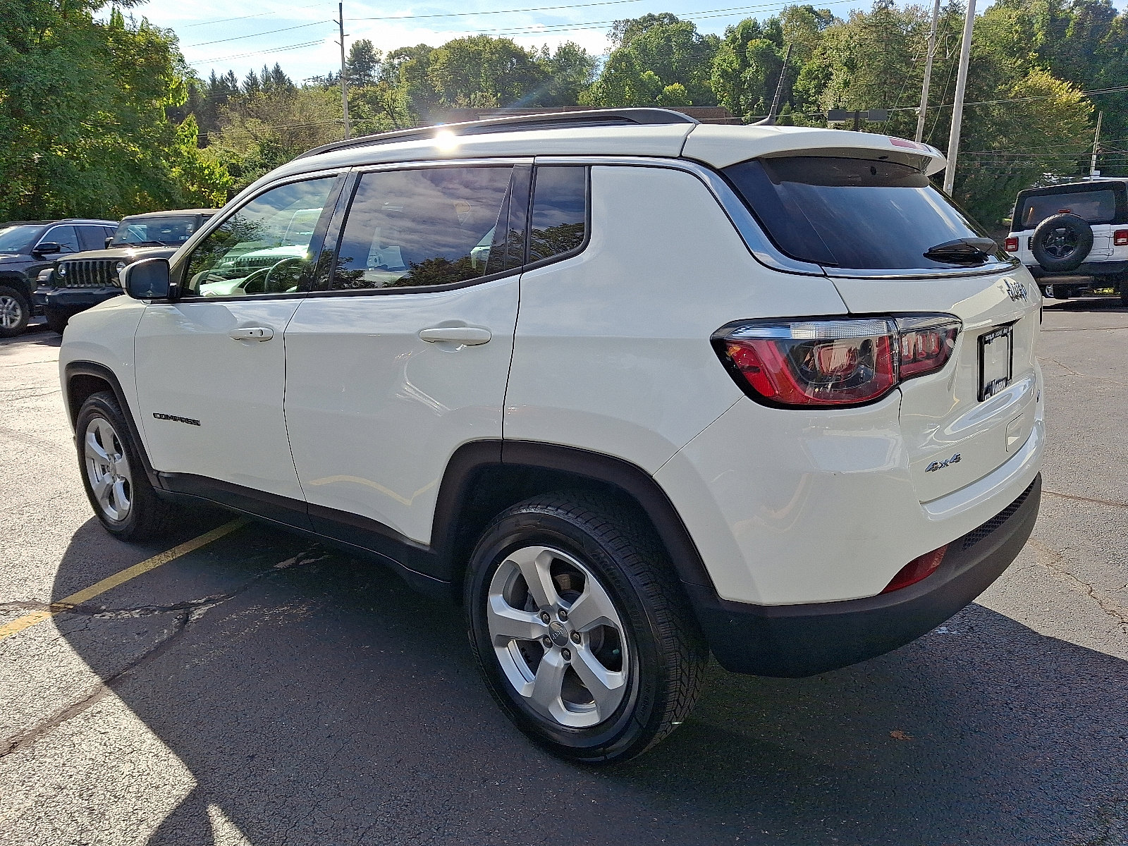 2018 Jeep Compass Latitude photo 3
