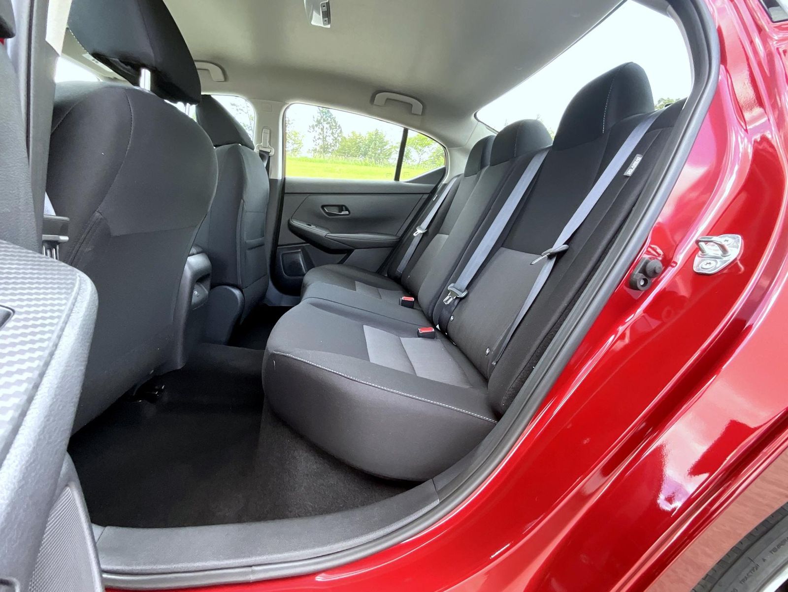 2025 Nissan Sentra SV photo 11