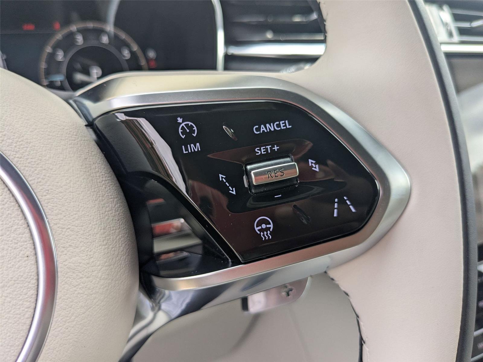 2026 Jaguar F-PACE P250 R-Dynamic S photo 15