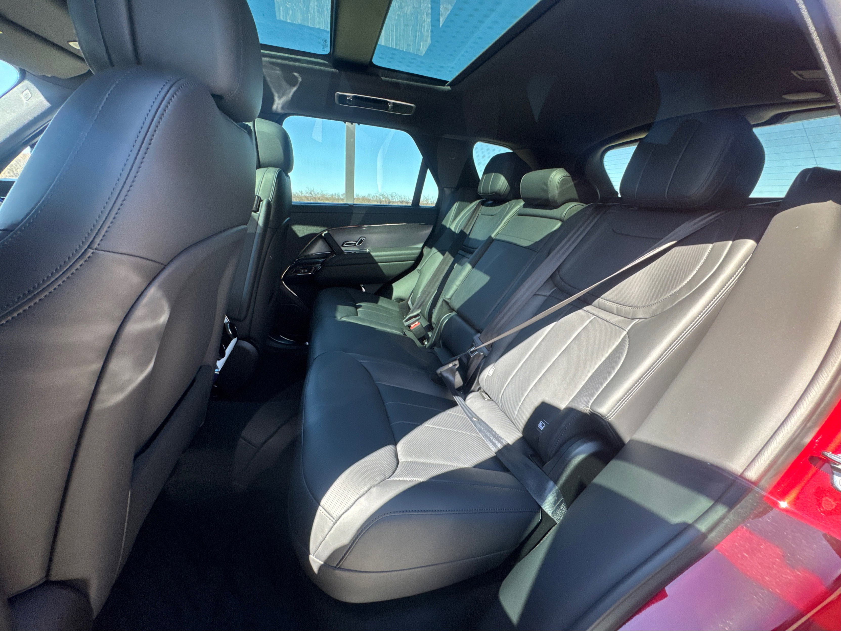 2025 Land Rover Range Rover Sport SE photo 10