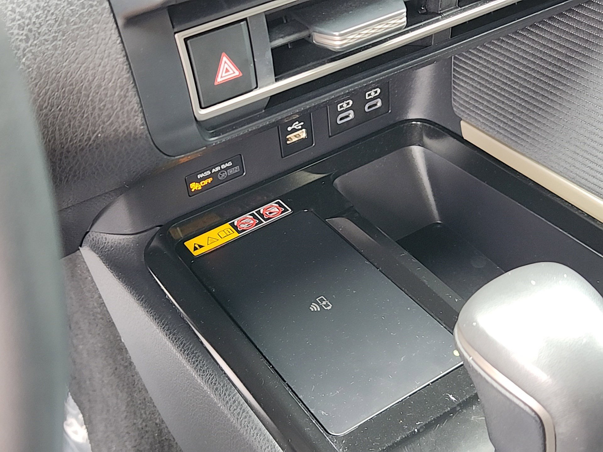 2025 Toyota Camry SE photo 16