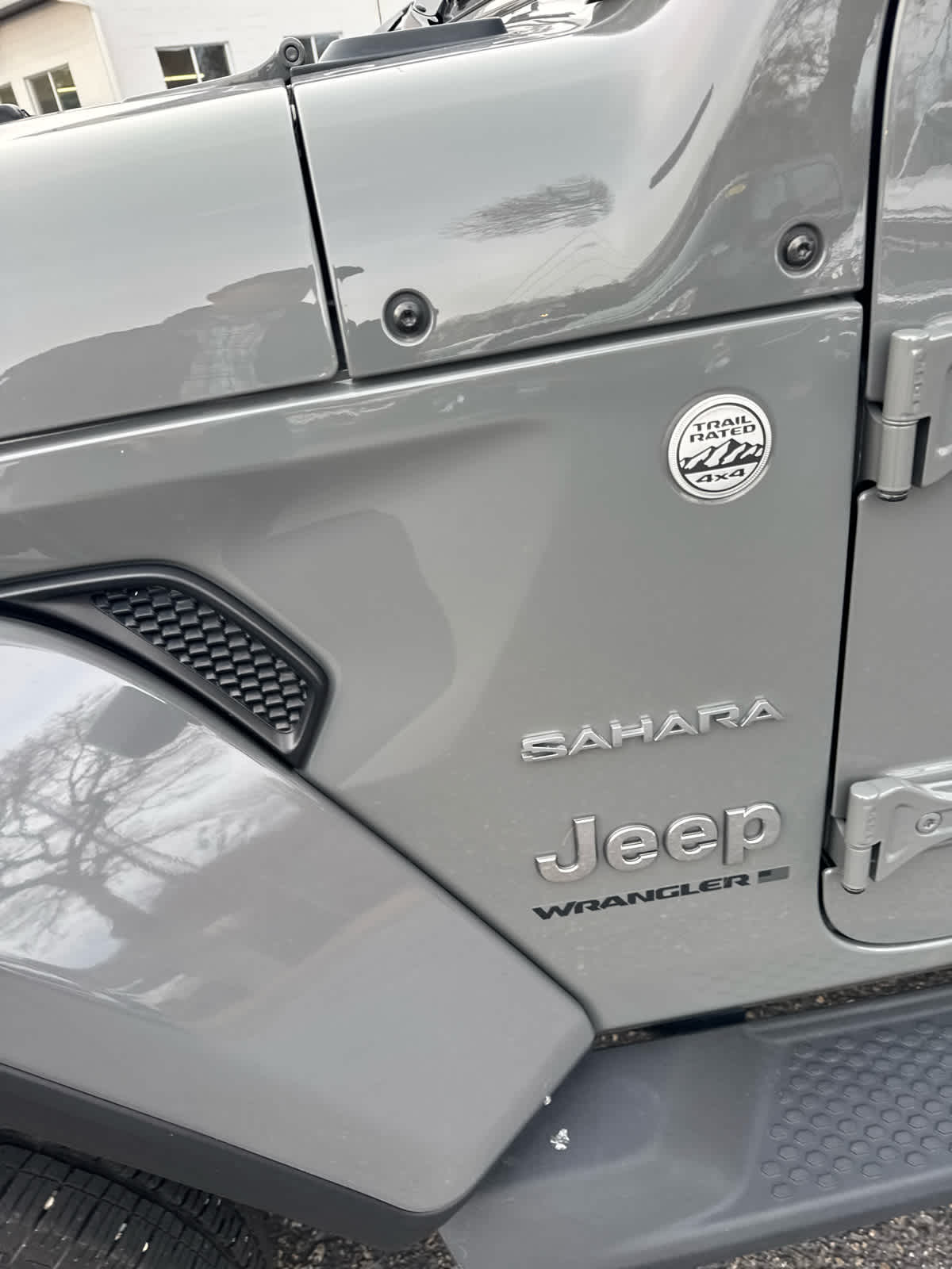 2023 Jeep Wrangler Sahara photo 10