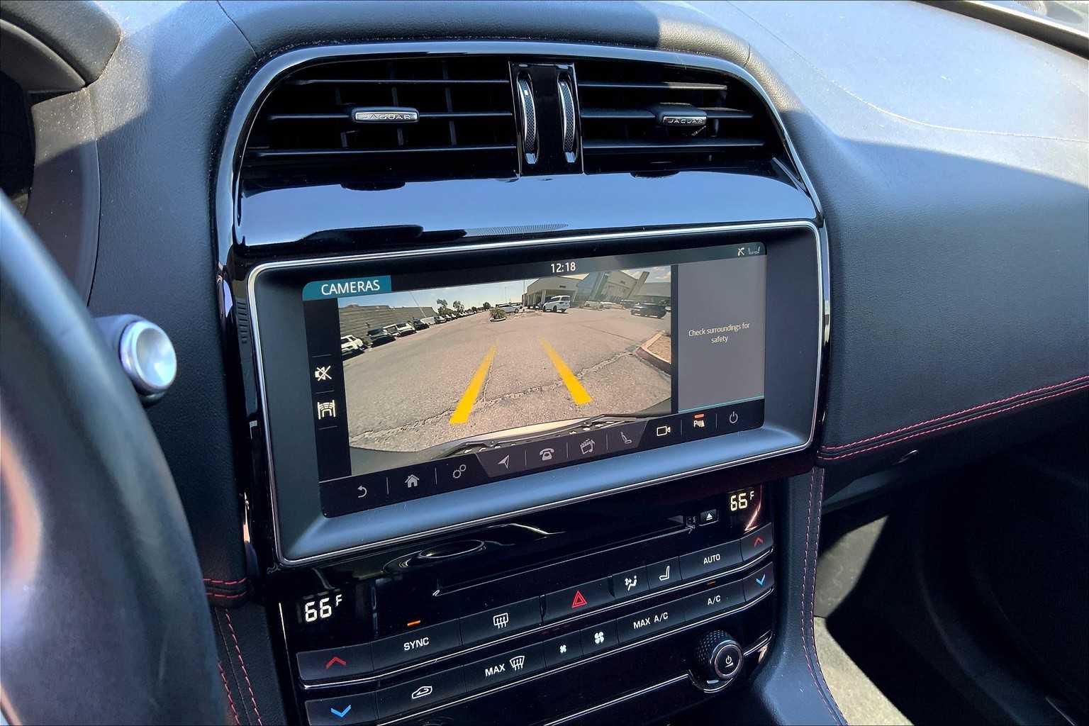 2020 Jaguar F-PACE Checkered Flag Edition photo 24