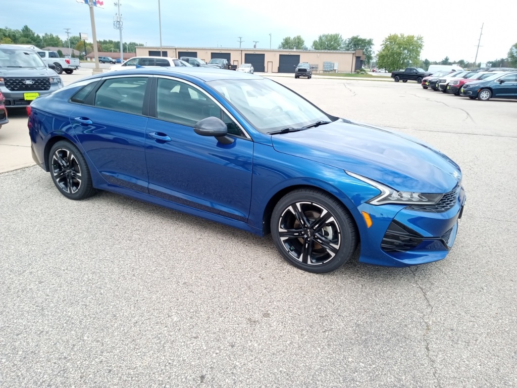 2022 Kia K5 GT-Line photo 4