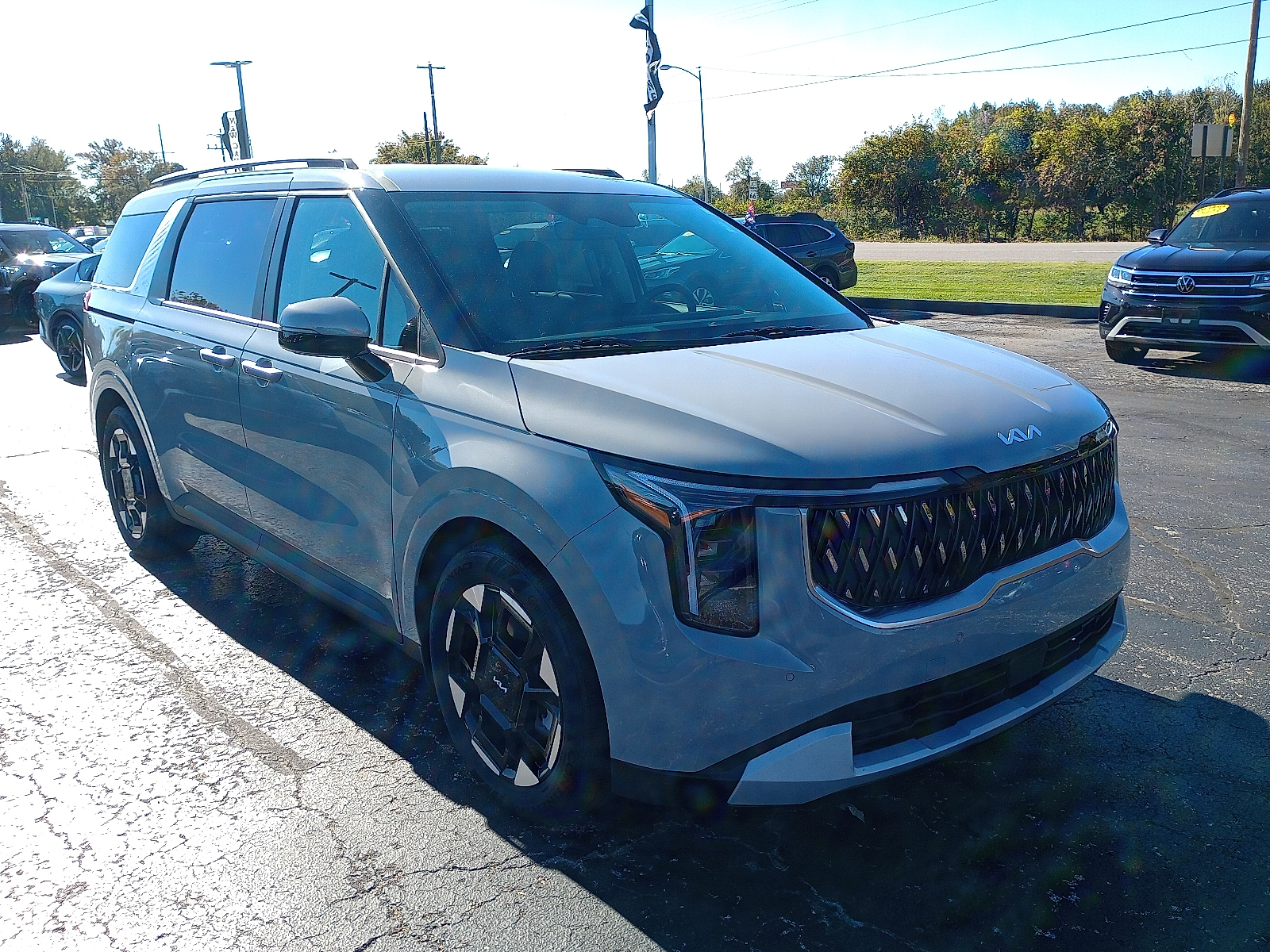 2026 Kia Carnival EX's photo