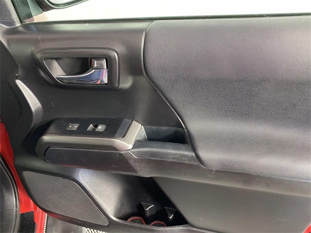2022 Toyota Tacoma TRD Sport V6 photo 24