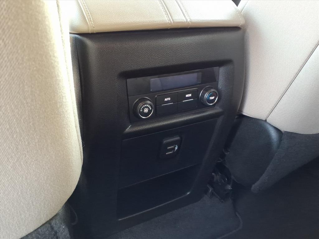 2023 Chevrolet Traverse LS photo 4