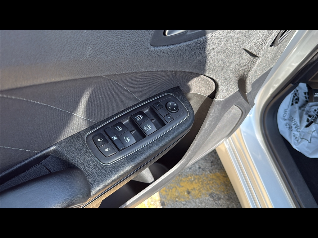 2023 Dodge Charger GT photo 6