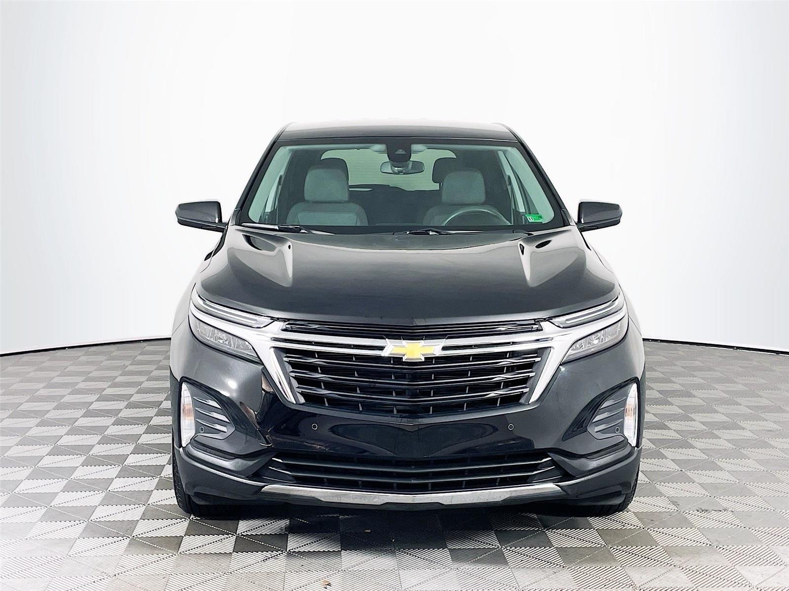 2024 Chevrolet Equinox LT photo 2