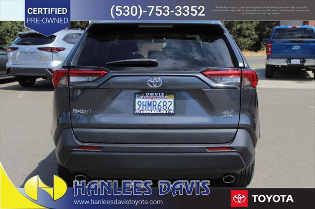 2023 Toyota RAV4 XLE photo 3