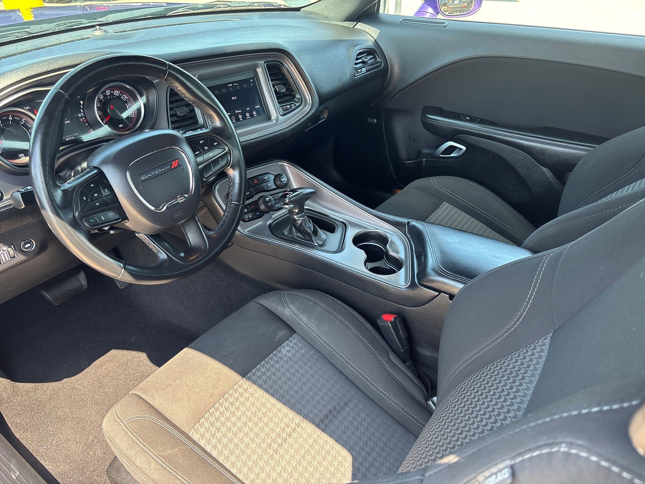 2023 Dodge Challenger SXT photo 4