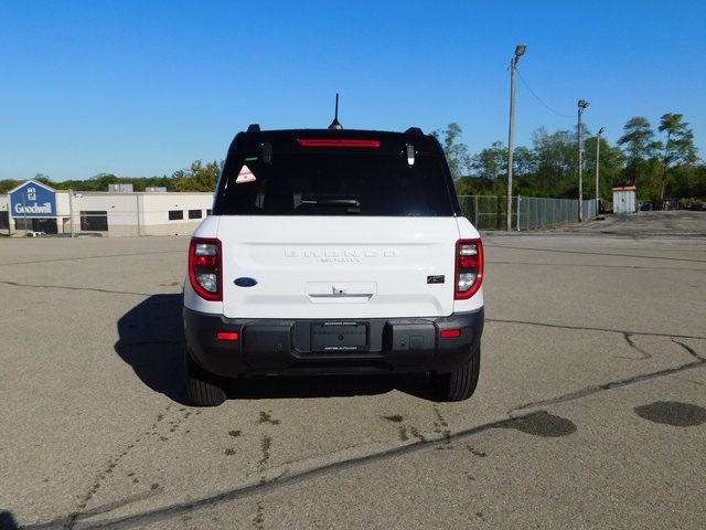 2025 Ford Bronco Sport Outer Banks photo 3