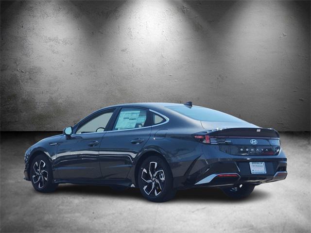 2025 Hyundai Sonata SEL photo 3