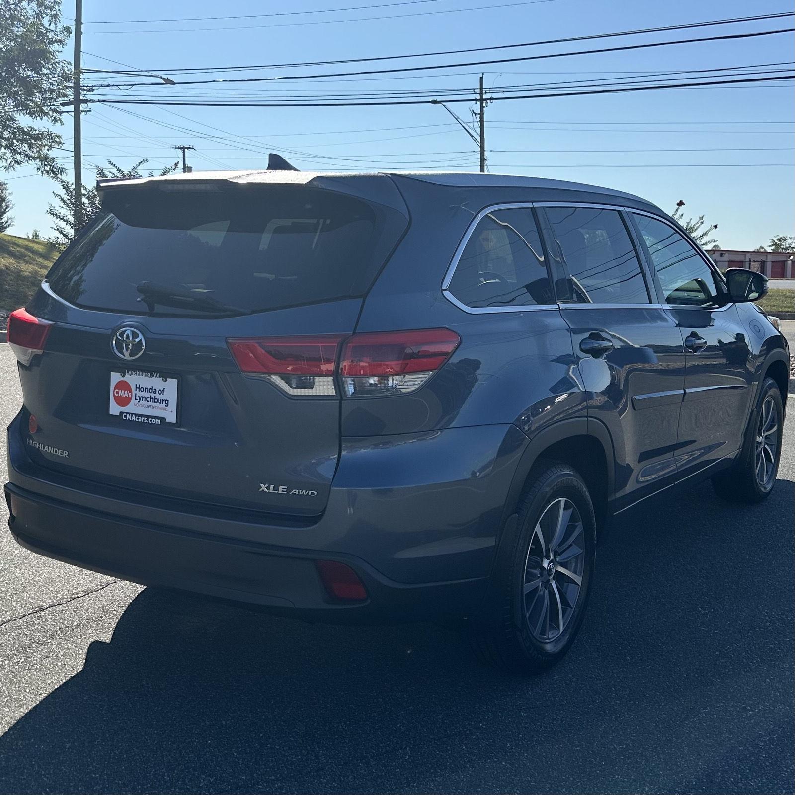 2017 Toyota Highlander XLE photo 4