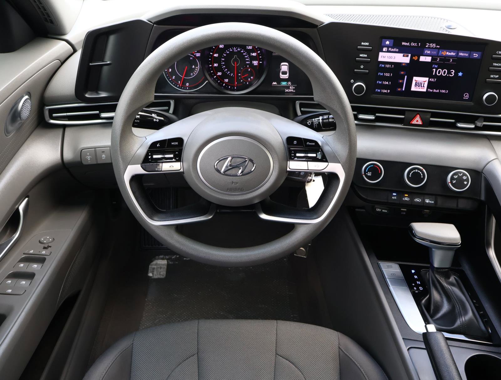 2023 Hyundai Elantra SE photo 9