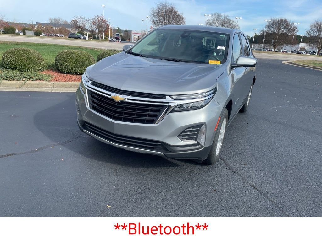 2024 Chevrolet Equinox LT photo 2