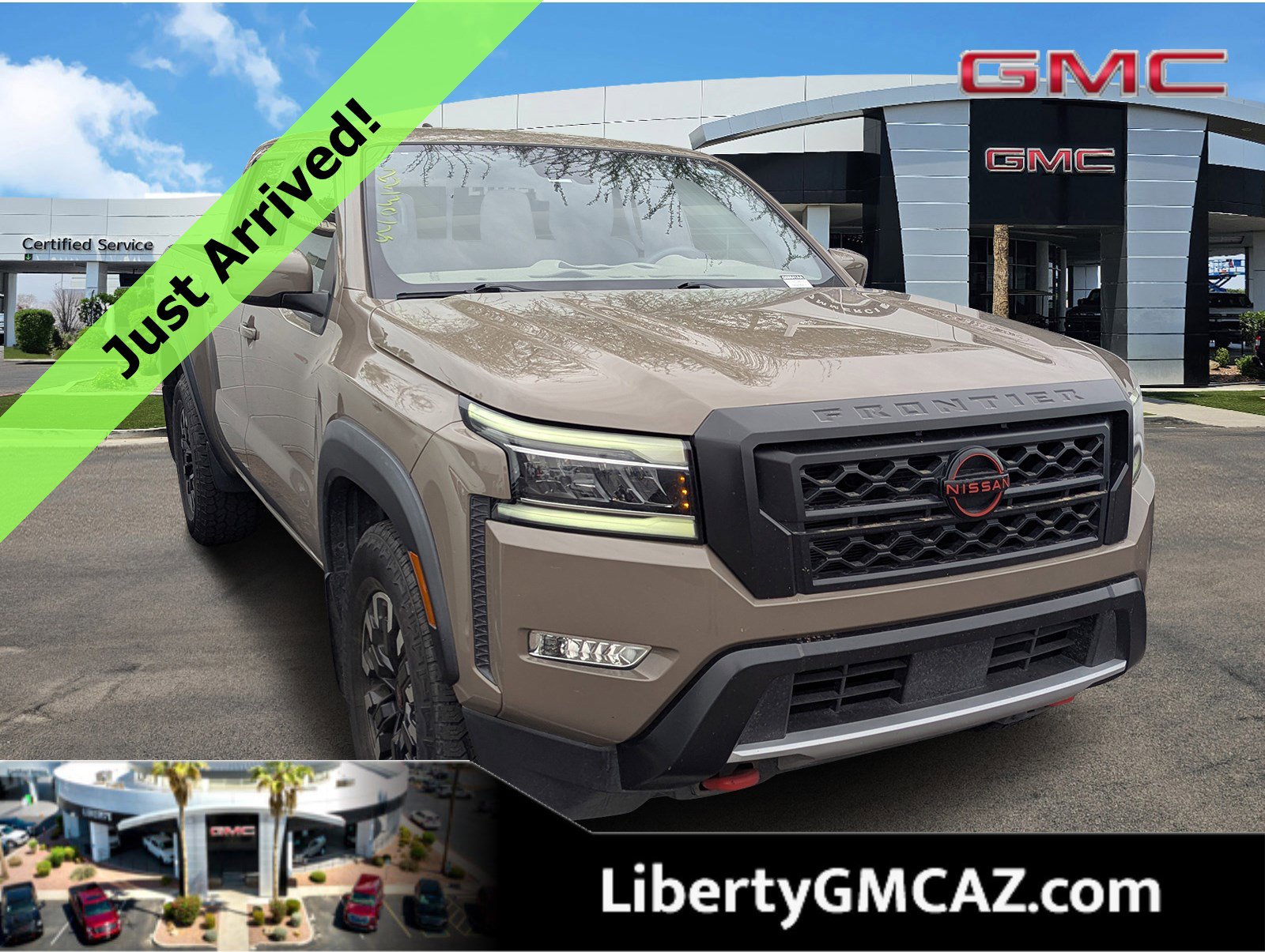 2022 Nissan Frontier PRO-X's photo