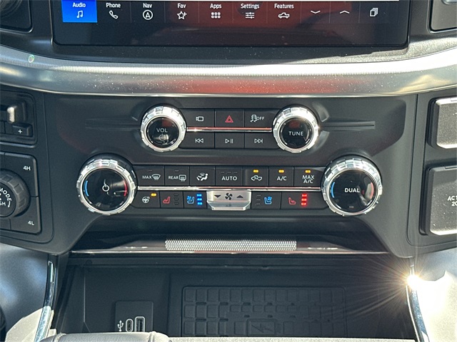 2026 Ford F-350 Lariat photo 23