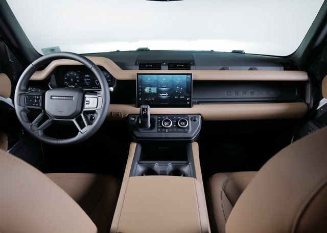 2025 Land Rover Defender 110 X-Dynamic SE photo 2