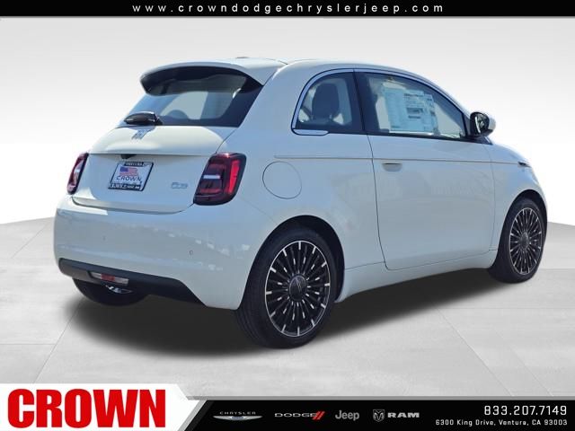2025 Fiat 500e La Prima photo 5
