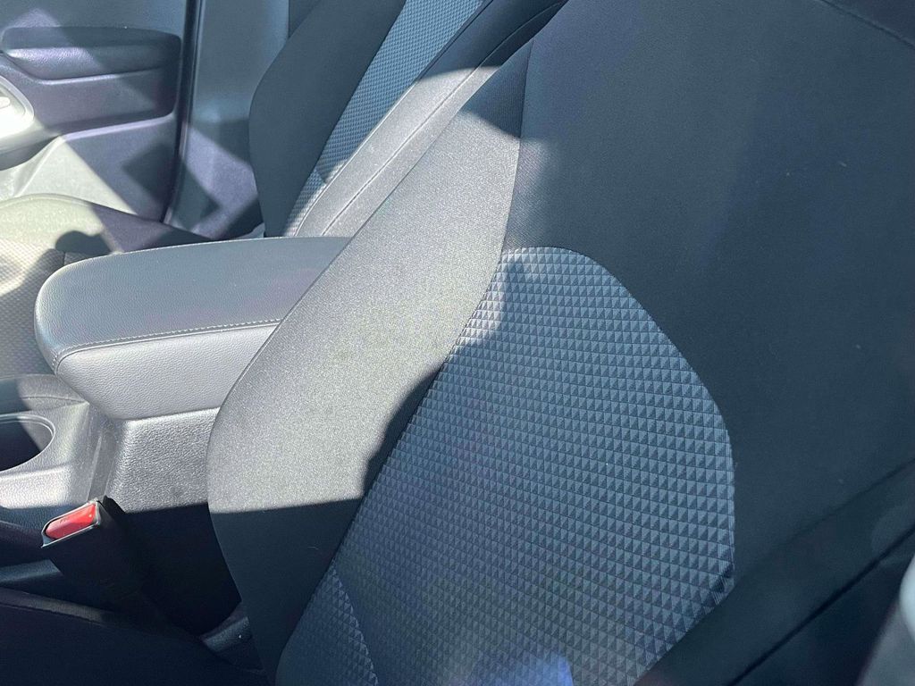 2020 Kia Soul LX photo 3