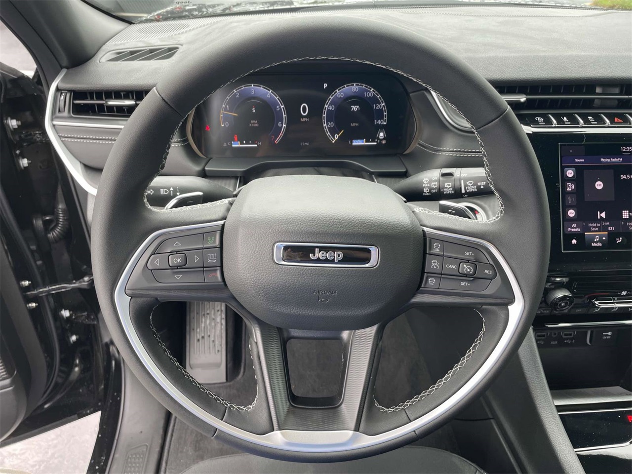 2025 Jeep Grand Cherokee Laredo X photo 28