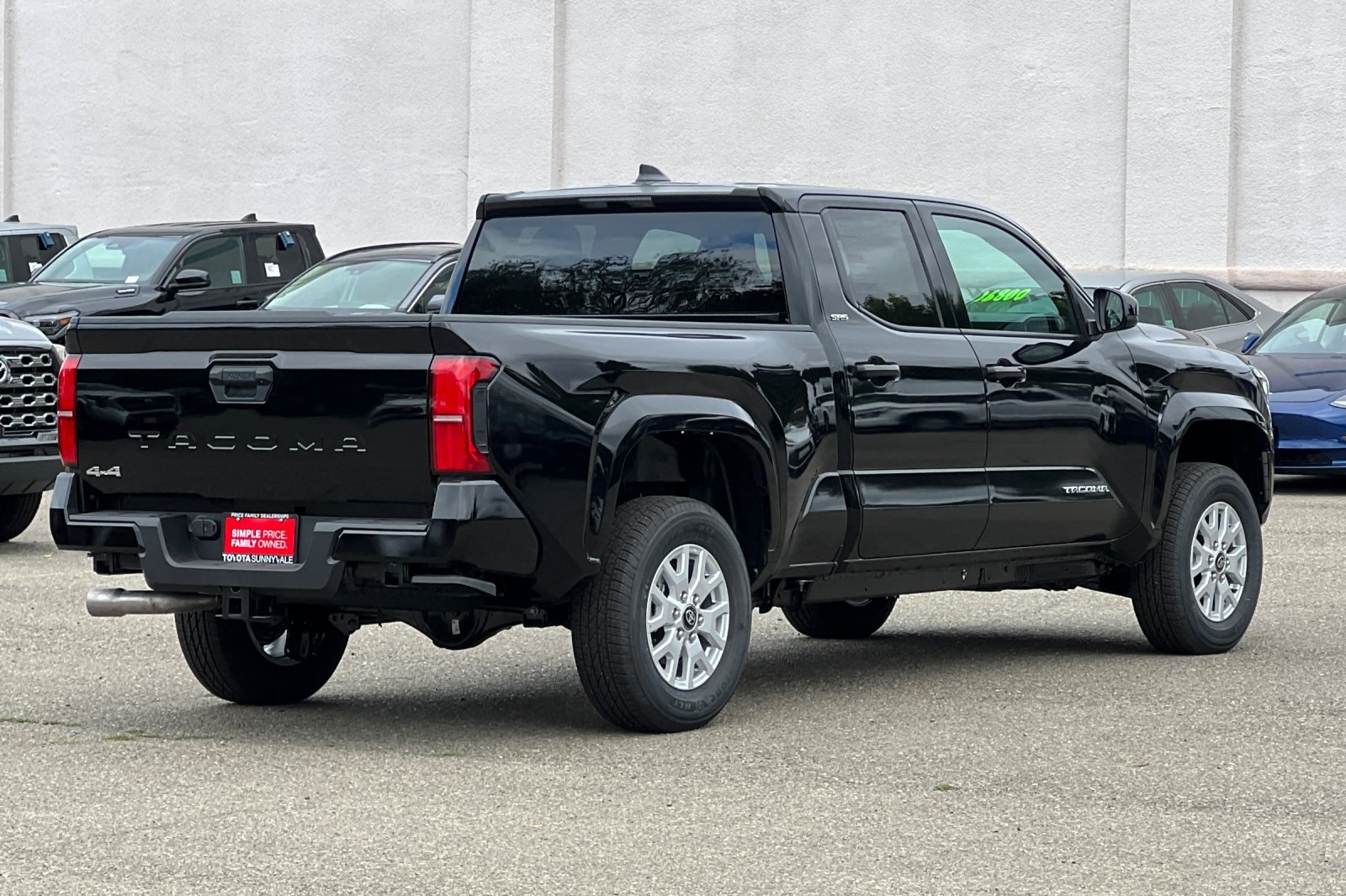 2025 Toyota Tacoma SR5 4x4 Double Cab photo 3
