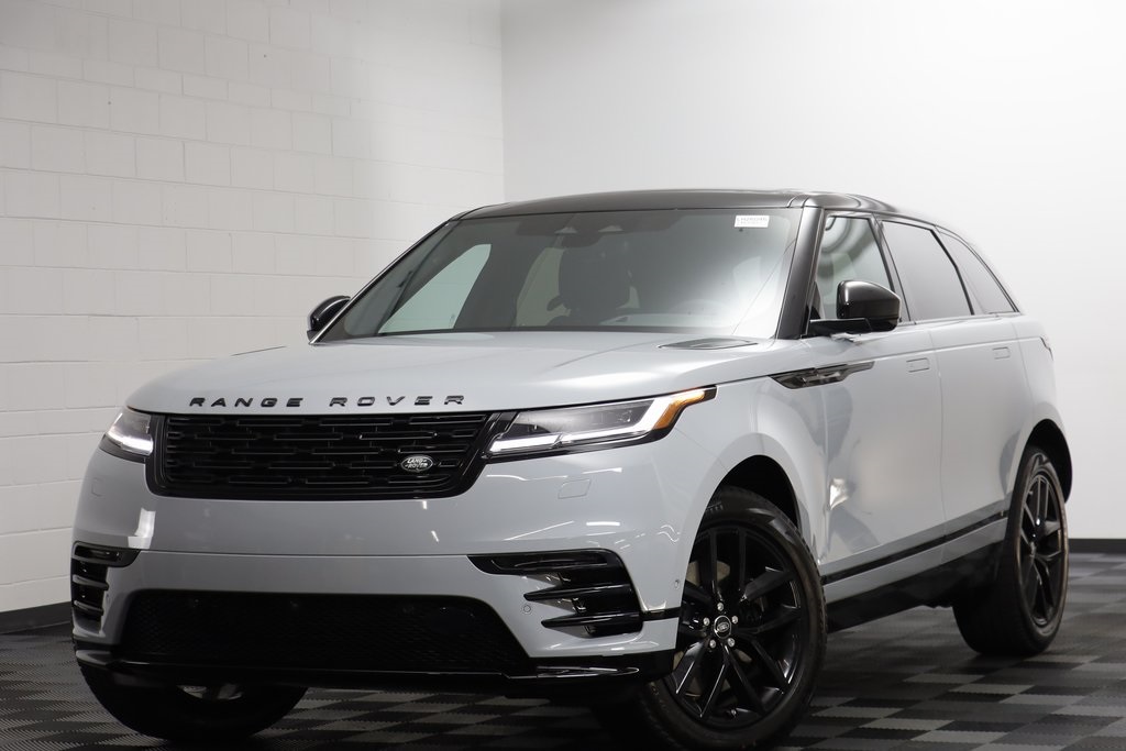 2026 Land Rover Range Rover Velar Dynamic SE's photo