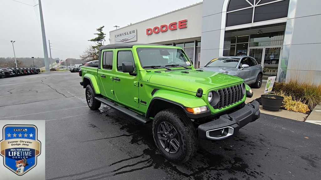 2026 Jeep Gladiator Sport S's photo